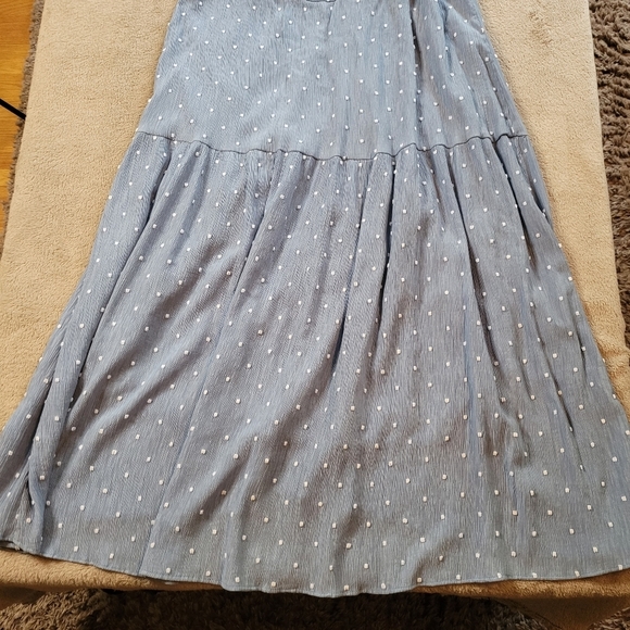 Moon River Back Cut-Out Clip Dot Tiered Midi Dress From Anthropologie - Picture 12 of 16